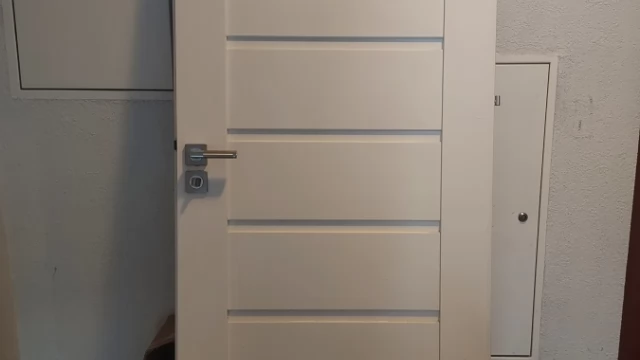 Tczew - Drzwi łazienkowe 80 cm lewe białe