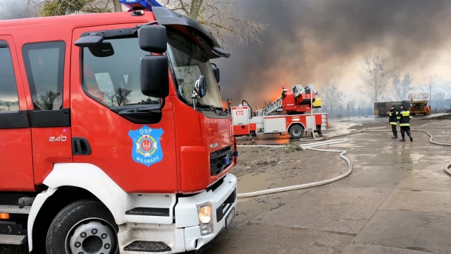 Tczew - Poważny pożar w Zajączkowie Tczewskim. Kilkanaście zastępów straży na miejscu