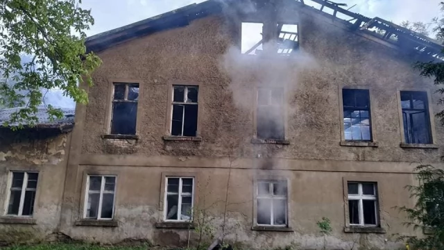 Tczew - 20 zastępów gasiło pożar w Knybawie