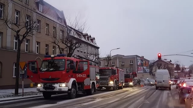 Tczew - Pożar na Sobieskiego. Paliły się sadze w kominie