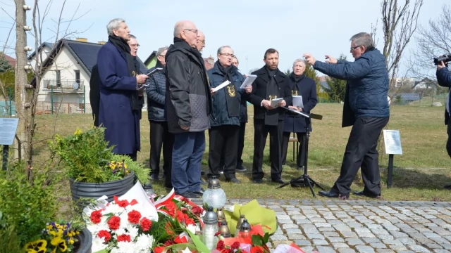 Tczew - Pamiętali o ofiarach Katynia. Ofiarami sowieckiej zbrodni byli także tczewianie