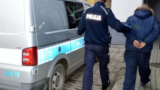 Tczew - 27-latek podejrzany o rozbój na 56-latce. Zatrzymał go policjant po służbie