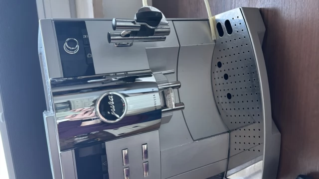 Tczew - Sprzedam profesjonalny ekspres ciśnieniowy Jura