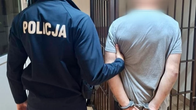 Tczew - Tajemnicze zawiniątko w ręku 47-latka