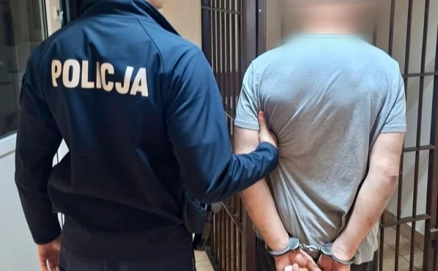 Tczew - Tajemnicze zawiniątko w ręku 47-latka
