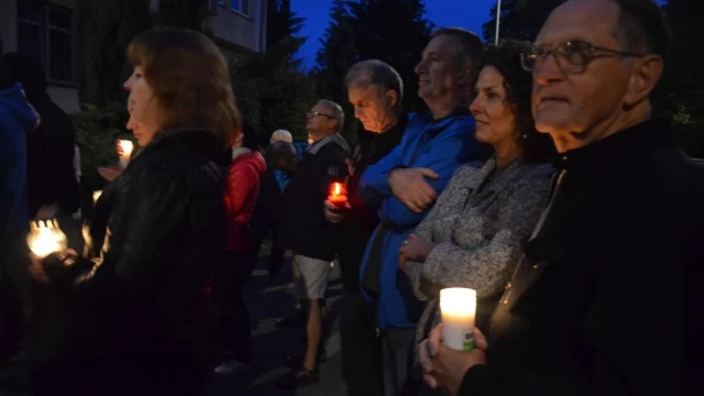 Tczew - Łańcuch światła z Tczewa w obronie niezależnych sądów 