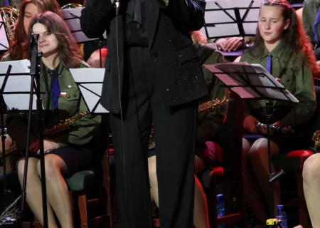 Tczew - Kasia Cerekwicka i Harcerska Orkiestra Dęta rozpoczęli Rok Jubileuszowy CKiS