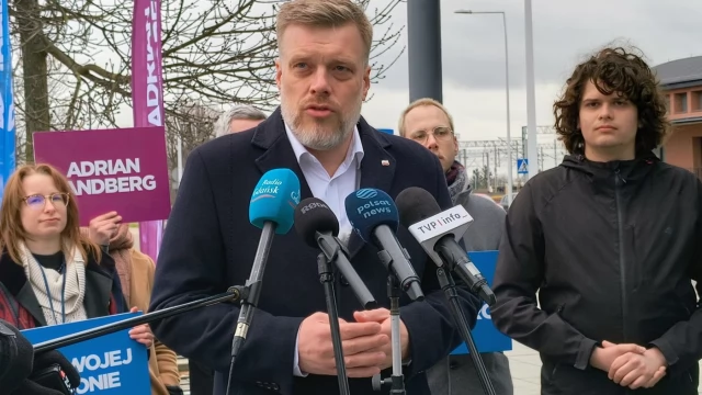 Tczew - Adrian Zandberg w Tczewie z ostrą krytyką zmian ws. składki zdrowotnej