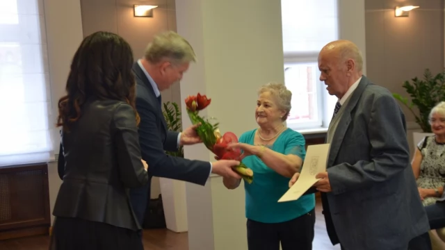 Tczew - Jubilaci o recepcie na długotrwałe pożycie: "W dzień się kłócić, w nocy godzić"