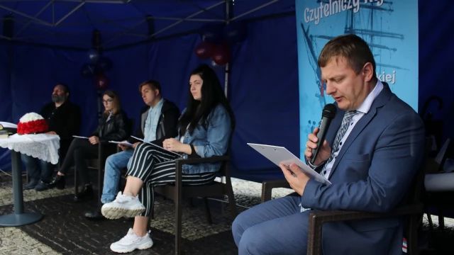 Tczew - Narodowe czytanie w Tczewie. Wybrali powieść absolwenta Szkoły Morskiej