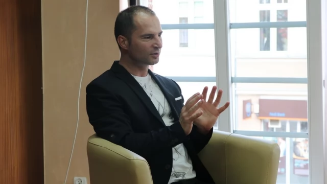 Tczew - Tomasz Hildebrandt z najnowszą książką "Wymiary mroku"