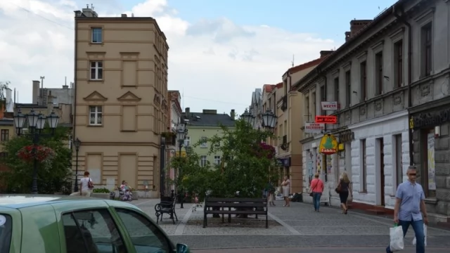 Tczew - Agresywni żebracy na starówce. "Apelujemy o przekazywanie sygnałów policji"