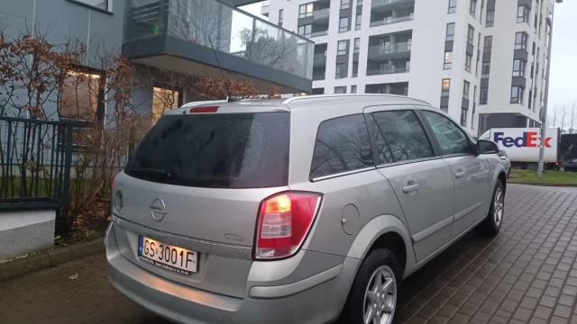 Tczew - Opel Astra H 2008 ROK POJ.1, 6 BENZYNA