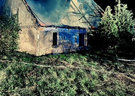 Tczew - Pożar domu jednorodzinnego w Pieniążkowie