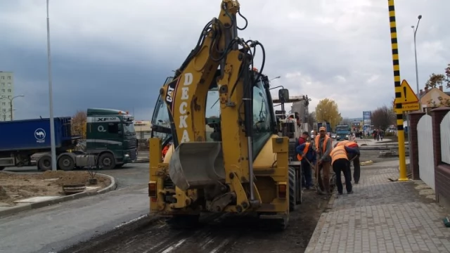 Tczew - Trwa przebudowa skrzyżowania ul. Żwirki i Nowosuchostrzyckiej