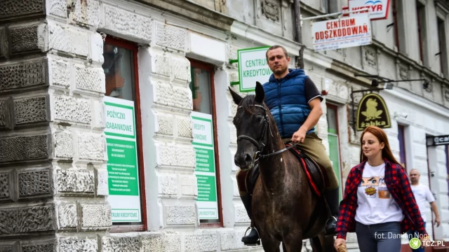 Tczew - Kręcili teledysk na tczewskiej starówce - zobacz kulisy projektu