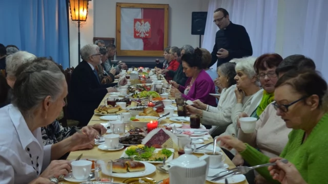 Tczew - Starsi, samotni, potrzebujący zasiedli przy wigilijnym stole