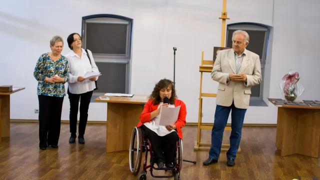Tczew - Licytowali obrazy pani Kasi. Trwa zbiórka na platformę