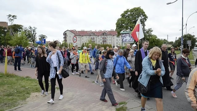Tczew - Ruszyła piesza pielgrzymka na Jasną Górę - grupa Tczewska już na szlaku