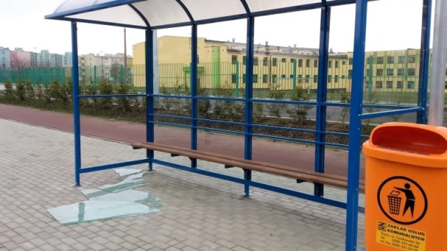 Tczew - 60 tysięcy strat przez głupotę wandali! Jesteś świadkiem - dzwoń po policję