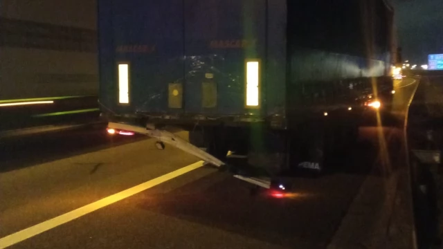 Tczew - Zderzenie busa i ciężarówki na A1 - są ranni