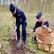 Tczew - Policjanci sadzili las
