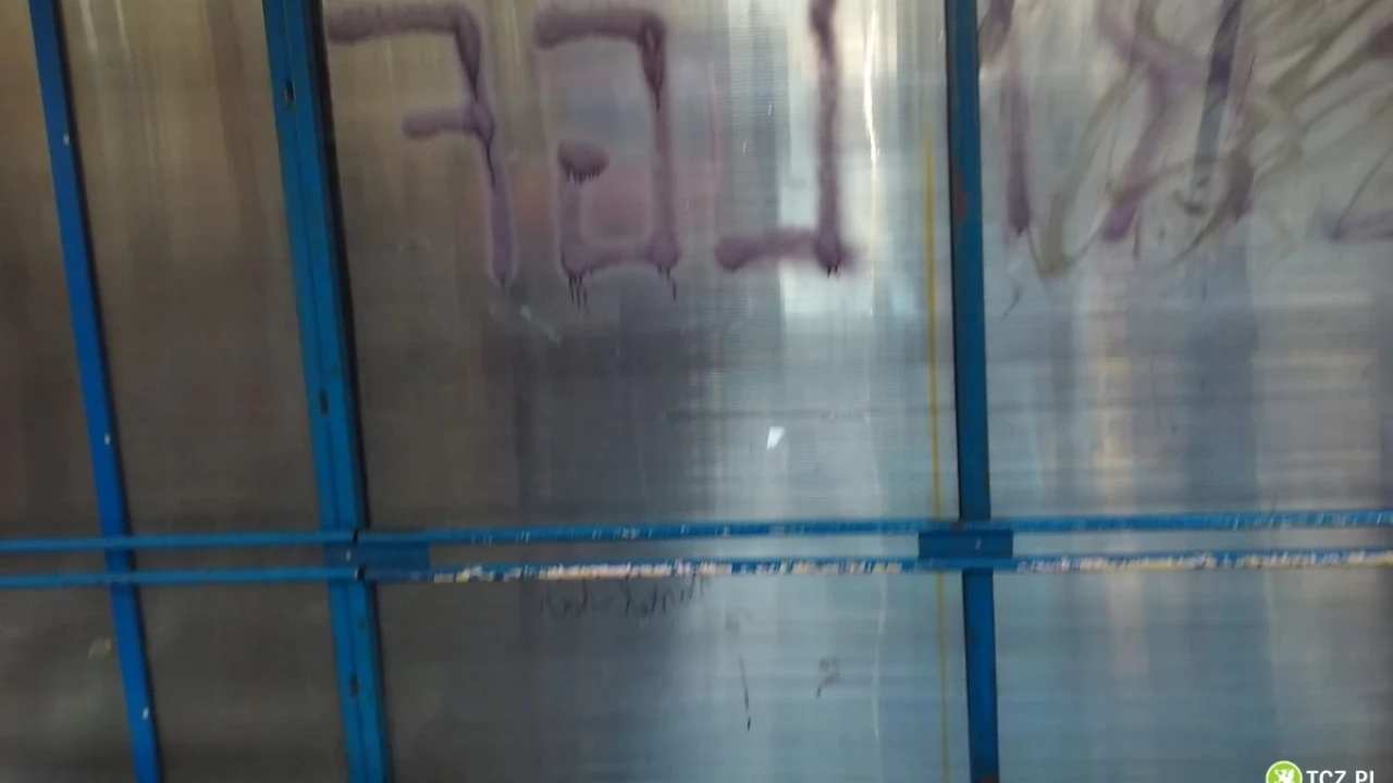 Tczew - Szok! Tak wandale niszczą nasze miasto
