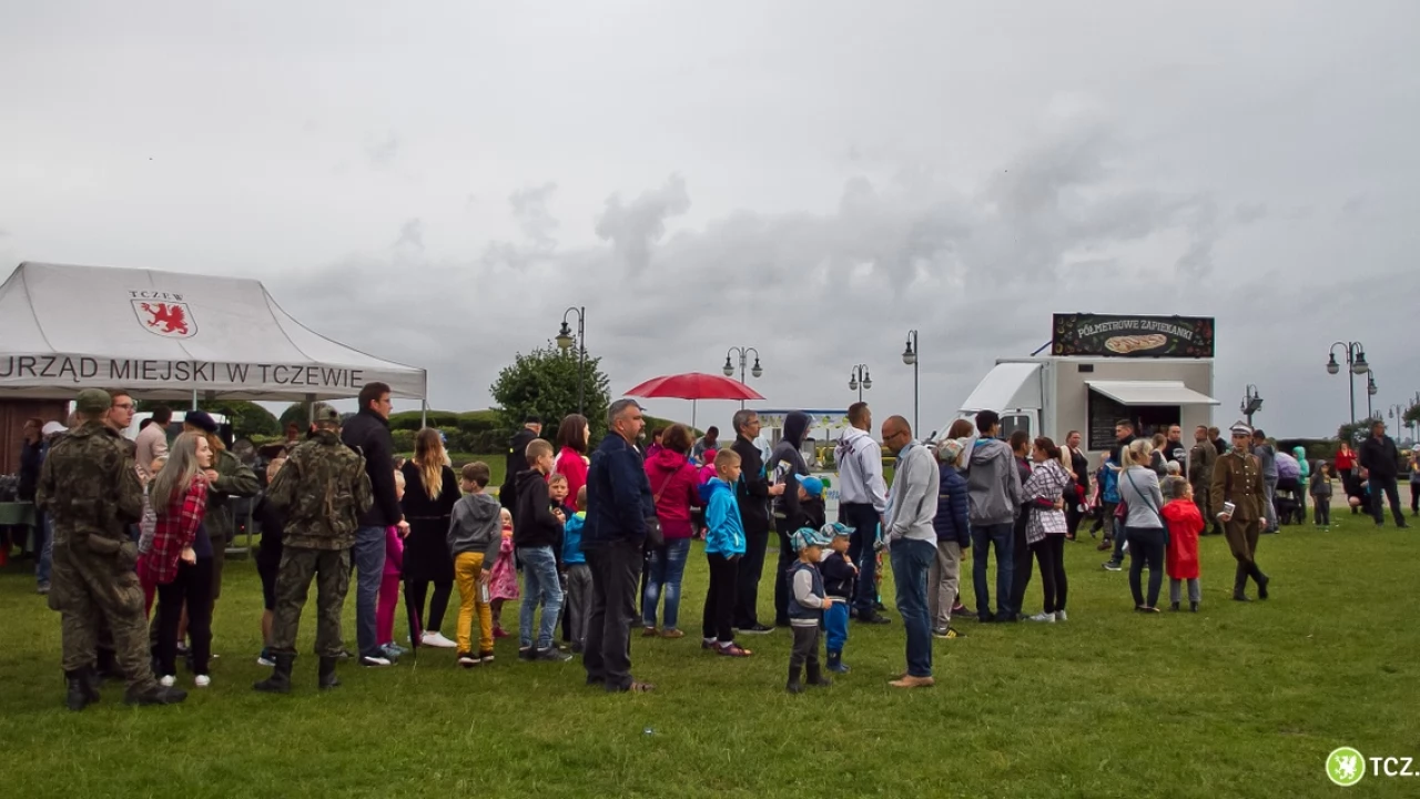 Tczew - Piknik historyczno - militarny na bulwarze