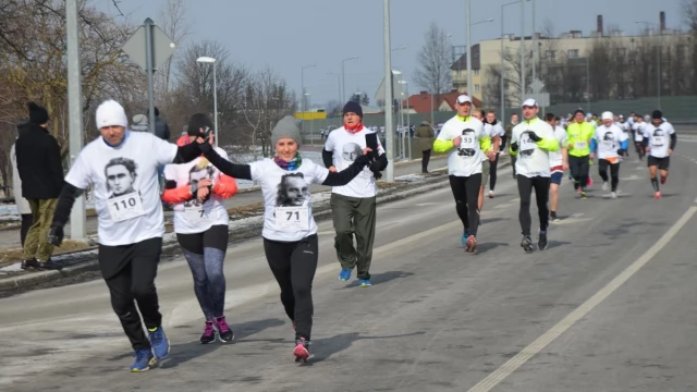Tczew - Pierwszy w Tczewie Bieg Tropem Wilczym - ponad dwustu biegaczy na starcie
