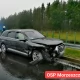 Tczew - Audi wypadło z drogi i uderzyło w barierki