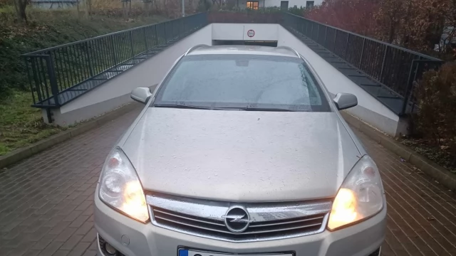 Tczew - Opel Astra H 2008 ROK POJ.1, 6 BENZYNA