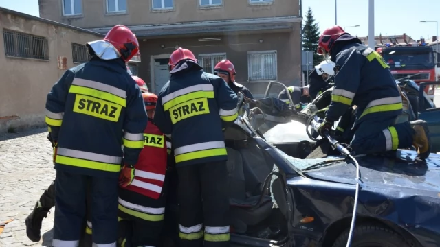 Tczew - Wypadek, ale nie ma łączności... Na szczęście to tylko ćwiczenia