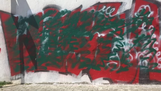 Tczew - Były kibicowskie bazgroły, jest logo miasta