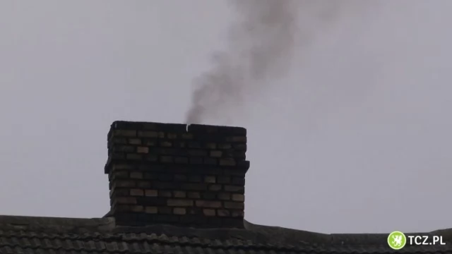 Tczew - Strażacy wyjeżdżali do pożarów sadzy w kominie