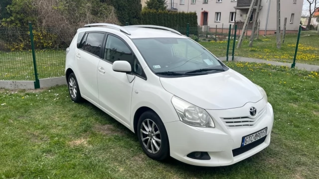 Tczew - Na sprzedaż super zadbana Toyota Verso