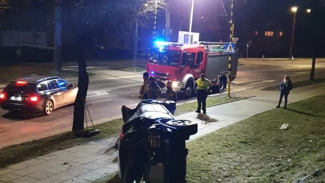 Tczew - Poważny wypadek na Wojska Polskiego. Auto staranowało pieszych