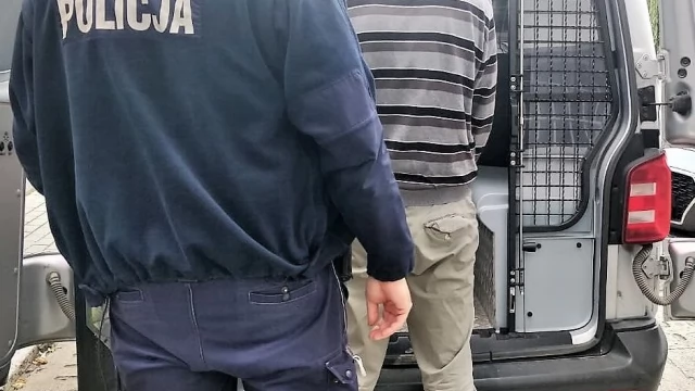 Tczew - Załadowali opla na lawetę i odjechali. Mieszkańcom Elbląga grozi nawet 10 lat więzienia