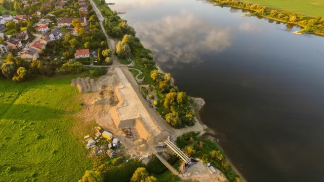 Tczew - Trwa budowa Wiślanej Trasy Rowerowej