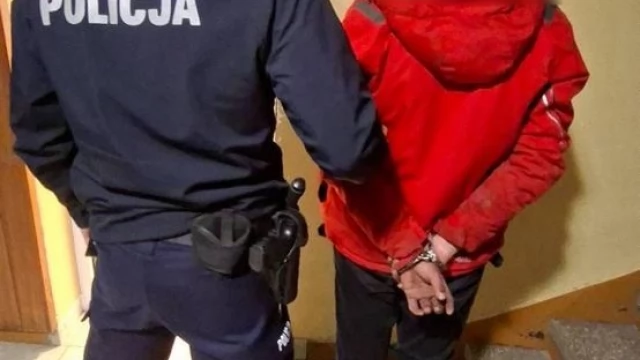 Tczew - Sceny jak z filmu akcji w Pelplinie! Najpierw uciekał motorowerem, potem na piechotę