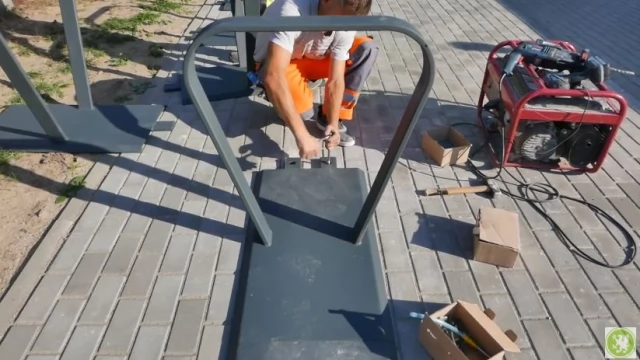 Tczew - Nie parkuj rowerów przy stacjach Mevo - ruszył częściowy demontaż stacji