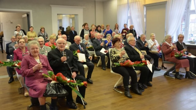 Tczew - Jubilaci nagrodzeni za długoletnie pożycie