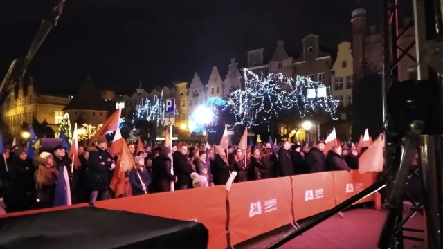Tczew - Gdańsk wspomina Pawła Adamowicza w pierwszą rocznicę tragedii