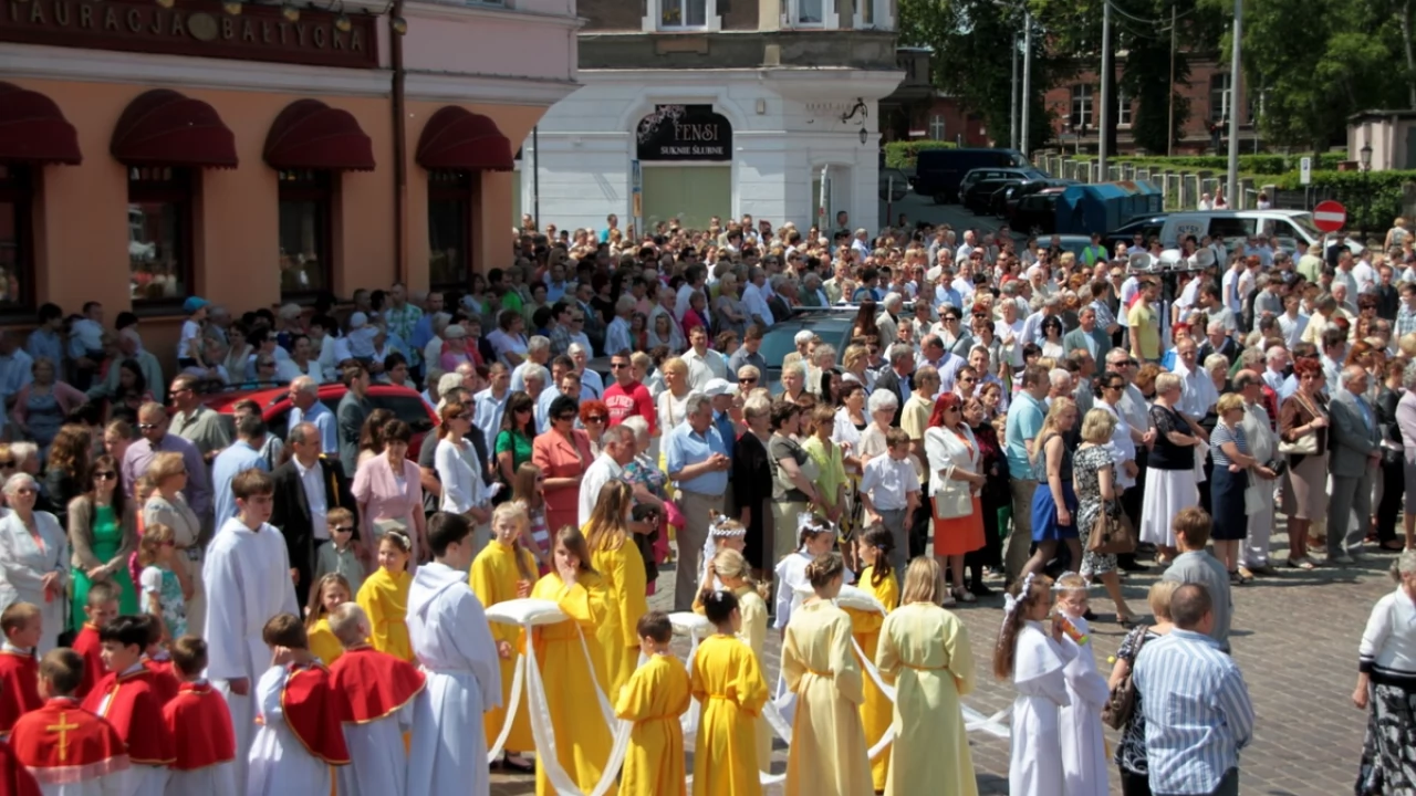 Tczew - Boże Ciało. Wierni wyszli na ulice