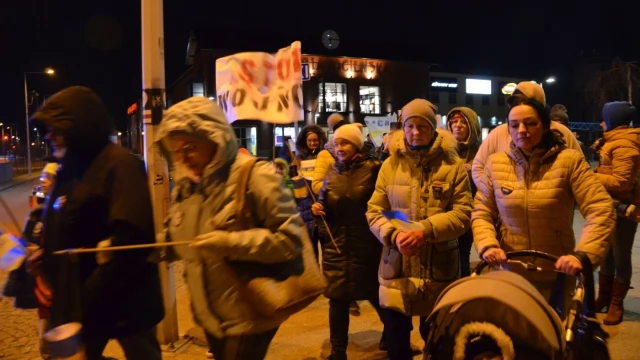 Tczew - Antywojenna demonstracja przeszła ulicami Tczewa
