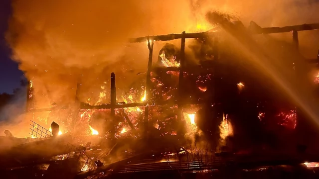 Tczew - 11 zastępów straży gasiło pożar w Wielkich Walichnowach