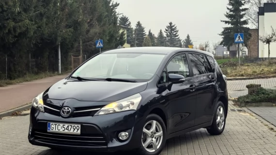Tczew - Toyota Verso Lift 2013 Nawigacja Hak Kamera 1.8 PB