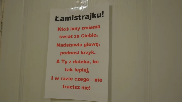 Tczew - W cieniu strajku ruszyły egzaminy gimnazjalne