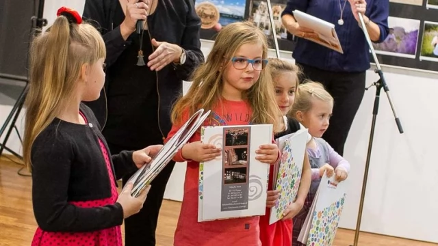 Tczew - Finisaż wystawy prac IX Konkursu Fotograficznego "Wakacje z aparatem"