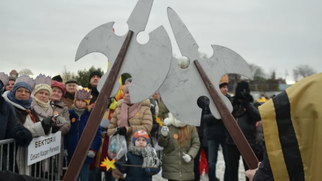Tczew - Orszaki Trzech Króli przeszły ulicami Tczewa