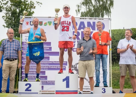 Tczew - Biegacze w hołdzie Kazimierzowi Piechowskiemu